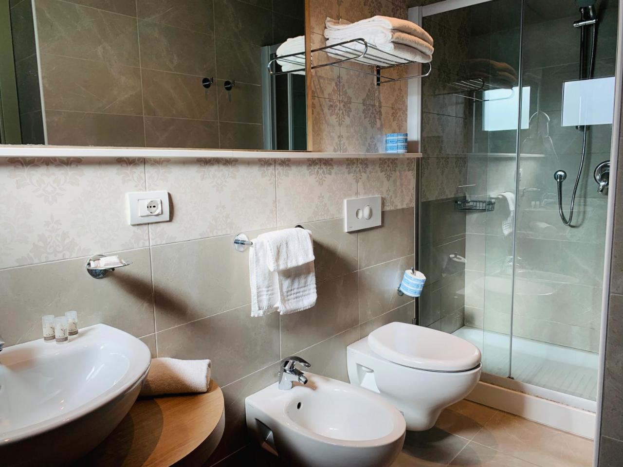 Hotel Liane ريتشوني المظهر الخارجي الصورة